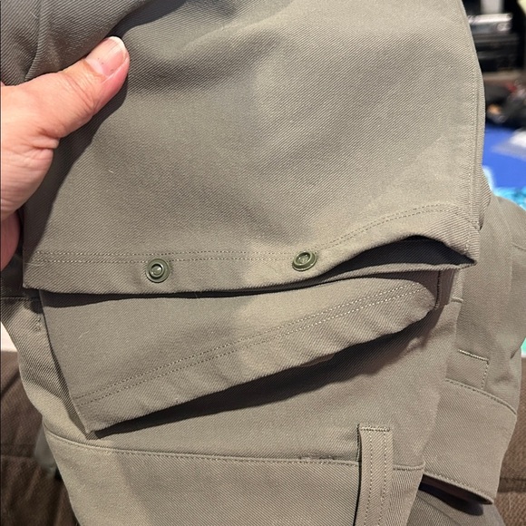 Lululemon Olive Cargo Pants for Men size 30 - Picture 8 of 8